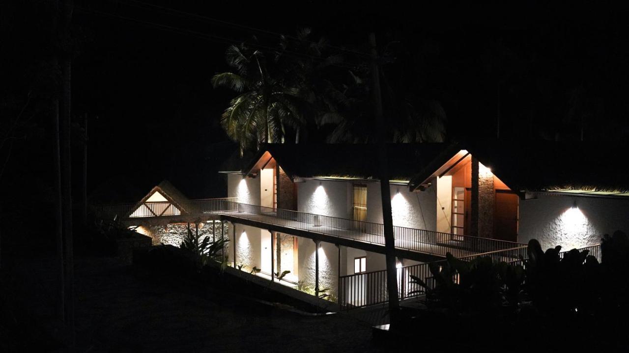 Maayaa Riverside Villa By Kpm Tripenta Attappādi 외부 사진